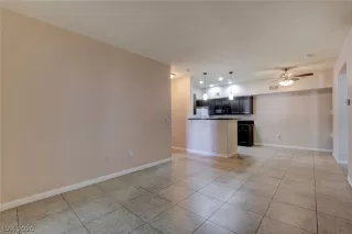 Photo #3: 2192292 Listing