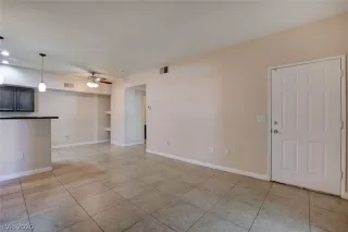 Photo #4: 2192292 Listing