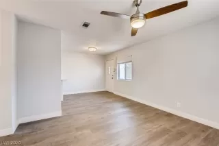 Photo #2: 2192327 Listing 