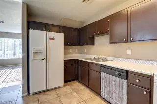 Photo #4: 2192382 Listing