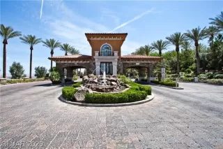 Photo #1: 2192386 Listing 