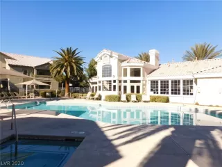 Photo #2: 2192403 Listing 