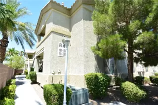 Photo #4: 2192403 Listing 