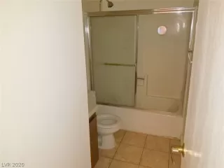 Photo #6: 2192409 Listing