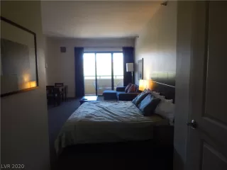 Photo #3: 2192423 Listing 