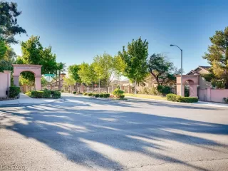 Photo #1: 2192517 Listing 