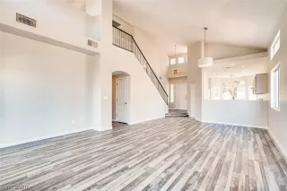 Photo #2: 2192517 Listing 