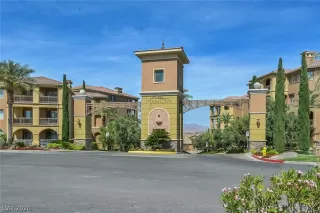 Photo #1: 2192562 Listing 