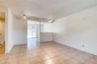 Photo #1: 2192568 Listing