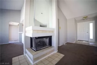 Photo #4: 2192649 Listing