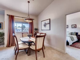 Photo #4: 2192676 Listing 