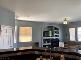 Photo #2: 2192683 Listing