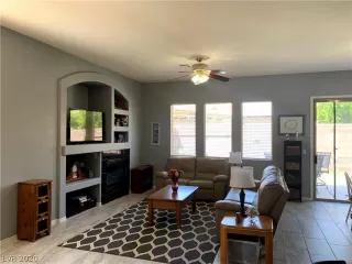 Photo #5: 2192683 Listing