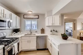 Photo #2: 2192779 Listing 