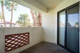 Photo #4: 2192860 Listing