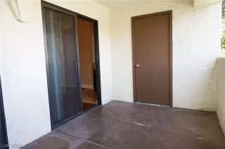 Photo #5: 2192860 Listing