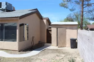 Photo #4: 2192881 Listing