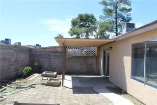 Photo #6: 2192881 Listing