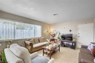 Photo #5: 2192947 Listing 