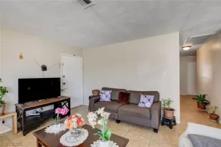 Photo #6: 2192947 Listing 