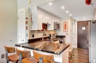 Photo #4: 2192950 Listing 