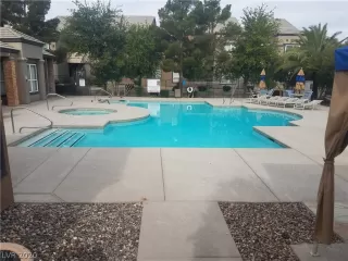 Photo #3: 2192972 Listing