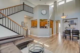 Photo #1: 2192974 Listing 