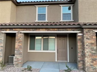 Photo #1: 2193016 Listing