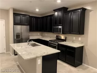 Photo #3: 2193016 Listing