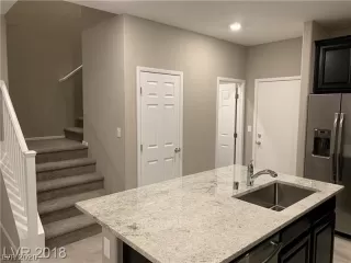Photo #4: 2193016 Listing