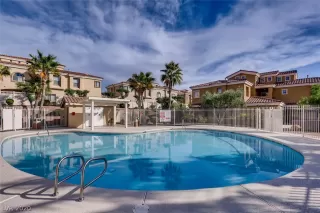 Photo #2: 2193025 Listing