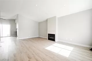 Photo #1: 2193039 Listing