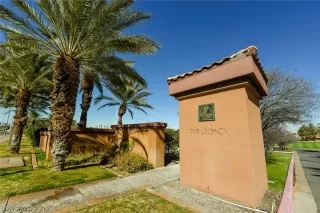 Photo #5: 2193059 Listing 