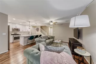 Photo #2: 2193117 Listing