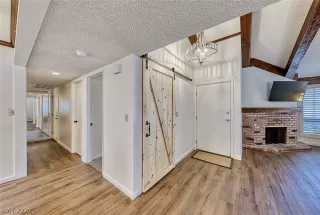 Photo #3: 2193152 Listing 