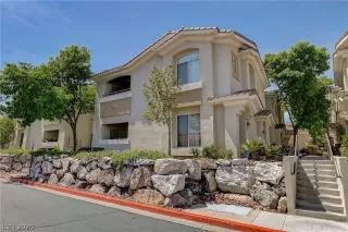 Photo #2: 2193183 Listing 