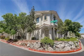 Photo #3: 2193183 Listing 