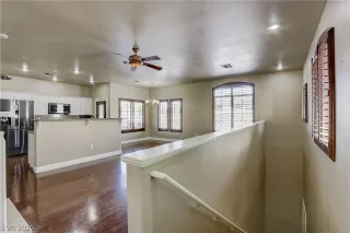 Photo #5: 2193183 Listing 