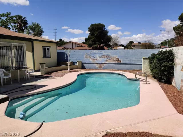 MLS: 2193191 Condo For Sale