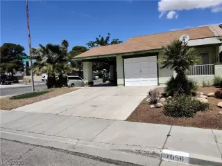 Photo #1: 2193191 Listing 