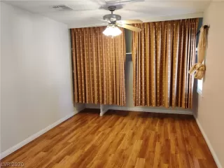 Photo #3: 2193191 Listing 