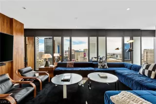 Photo #4: 2193196 Listing