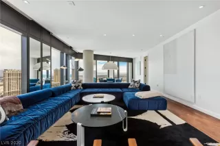 Photo #5: 2193196 Listing