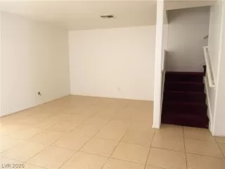 Photo #1: 2193225 Listing