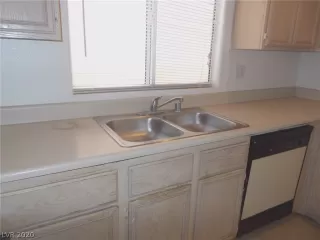 Photo #5: 2193225 Listing