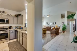 Photo #4: 2193261 Listing 