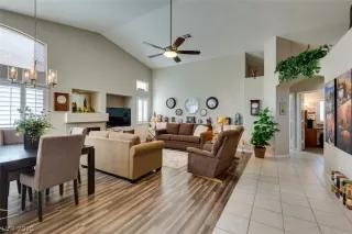 Photo #5: 2193261 Listing 