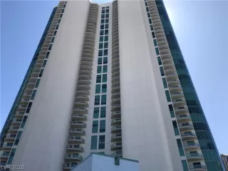 Photo #3: 2193262 Listing 