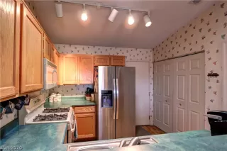 Photo #5: 2193287 Listing 