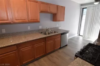 Photo #5: 2193318 Listing 